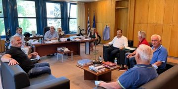 Τα προβλήματα των ΤΑΞΙ στο Τελωνείο Κρυταλλοπηγής έθεσαν στον Υφ. Μεταφορών Μιχάλη Παπαδόπουλο εκπρόσωποι τους από την Φλώρινα