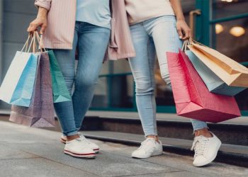 Θερινές εκπτώσεις 2022: Πότε ξεκινούν και για πόσο θα διαρκέσουν