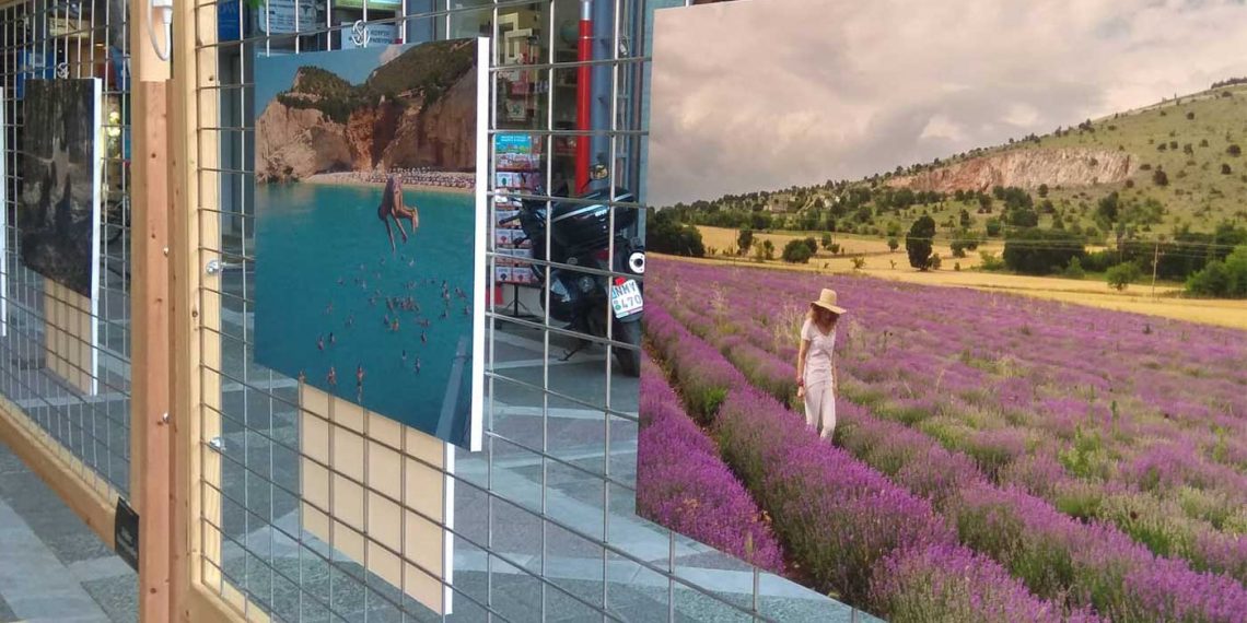 Πτολεμαΐδα: Κεντρίζει τα βλέμματα η έκθεση φωτογραφίας στον πεζόδρομο της Βασ. Σοφίας