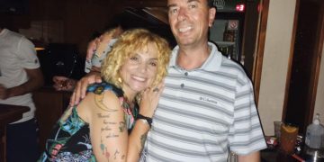 Στη Σιάτιστα για ποτό η Ελεονώρα Ζουγανέλη- Αναβλήθηκε η συναυλία της στο FiestaVoio