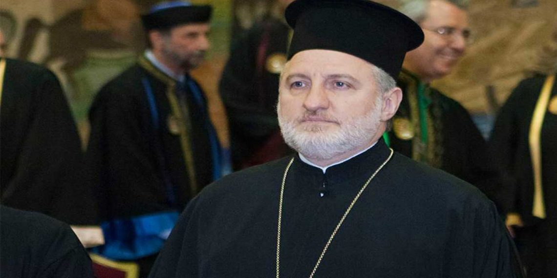 Η “Πατριωτική Ένωση” για την απόφαση του Αρχιεπισκόπου Αμερικής Ελπιδοφόρου για βαφτίσει στη Βουλιαγμένη τα τέκνα ομόφυλου ζεύγους