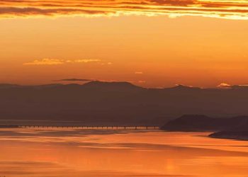 Μαγικό ηλιοβασίλεμα στη λίμνη Πολυφύτου- Το νέο εξαιρετικό “κλικ” του Αργύρη Καραμούζα