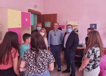 Κυβερνητικό κλιμάκιο της ΝΔ βρέθηκε στο Κέντρο Κοινωνικής Πρόνοιας Περιφέρειας Δ. Μακεδονίας και συνομίλησε με τα φιλοξενούμενα παιδιά