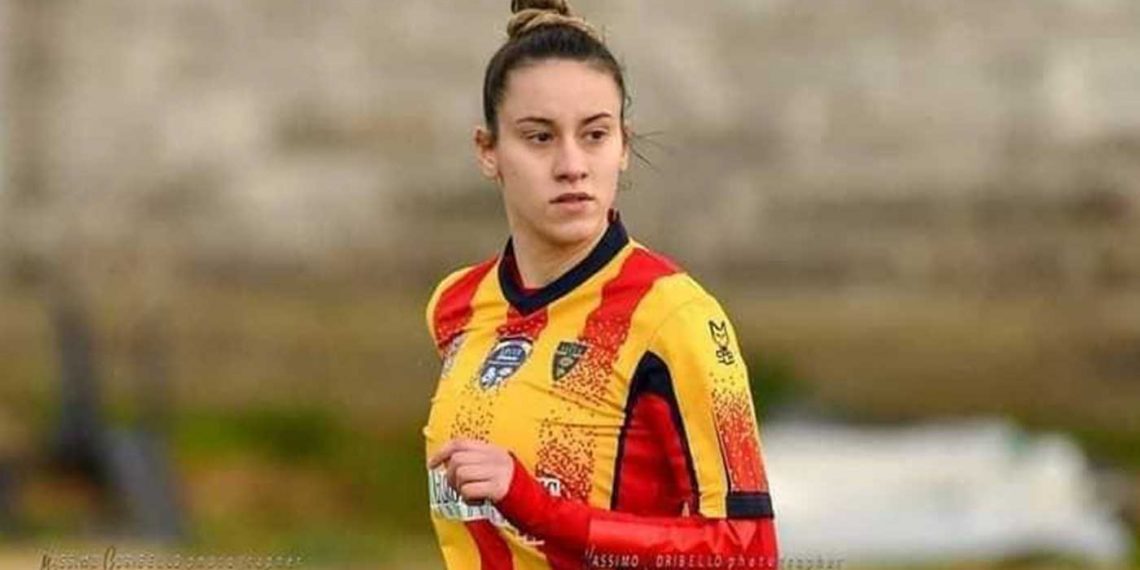 Η Πτολεμαϊδιώτισσα Δήμητρα Κώττη: «Το να είσαι γυναίκα και να παίζεις ποδόσφαιρο στην Ελλάδα σίγουρα απαρτίζεται από πολλά και ανάμεικτα συναισθήματα»