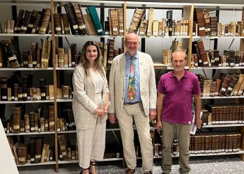 Δωρεά βιβλίων από τον Αν. Γενικό Πρόξενο της Ομοσπονδιακής Δημοκρατίας της Γερμανίας, Carsten Müller  στην Κοβεντάρειο Δημοτική Βιβλιοθήκη Κοζάνης