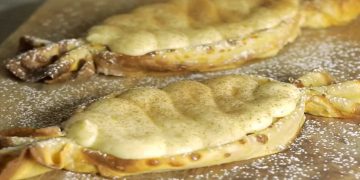 Κρέπες με κρέμα μπουγάτσας – Του Άκη Πετρετζίκη