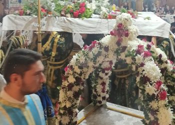 Με ιδιαίτερη ΚΑΤΑΝΥΞΗ οι Ακολουθίες της Παραμονής της ΠΑΝΑΓΙΑΣ στον Ιερό Ναό Αγίας Σκέπης Πτολεμαΐδας! (φώτο- βίντεο-ρεπορτάζ της Κούλας Πουλασιχίδου)