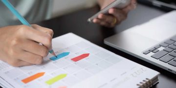 Αργίες: Πότε «πέφτουν» τα επόμενα τριήμερα του 2022