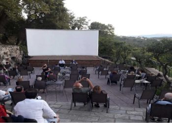 Έδεσσα: Το θερινό σινεμά δίπλα στον μεγάλο καταρράκτη