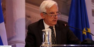 Θεμιστοκλής Δεμίρης: Ποιος είναι ο διπλωμάτης που αναλαμβάνει νέος διοικητής της ΕΥΠ
