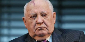 Παγκόσμια συγκίνηση για τον Γκορμπατσόφ: Το παιδί αγροτών που έγινε ηγέτης της ΕΣΣΔ