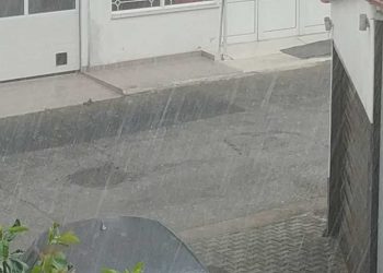 Πτολεμαΐδα: Δυνατή καλοκαιρινή μπόρα με αστραπές & μπουμπουνητά -VIDEO