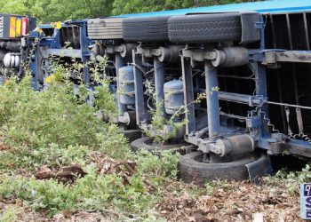 Νταλίκα ντελαπάρισε στα Γρεβενά… (εικόνες)
