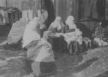 ΘΥΜΗΣΗΣ: “Φωτογραφία από το παζάρι της Φλώρινας το 1916”