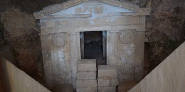 Εφορεία Αρχαιοτήτων Κοζάνης: Ανοιχτός για το κοινό την Κυριακή 28/8 ο Μακεδονικός Τάφος της Σπηλιάς Εορδαίας