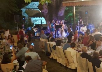 Με μεγάλη επιτυχία η θερινή συναυλία του Συλλόγου Βελβεντινές Φωνές