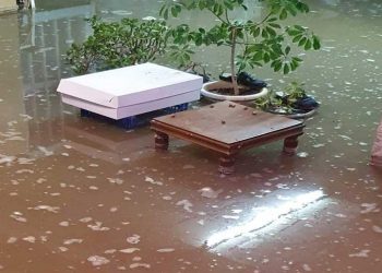 Εικόνες από πλημμυρισμένο υπόγειο στην Πτολεμαΐδα -VIDEO