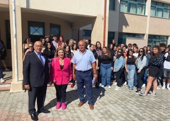 Αγιασμός στο 4ο Λύκειο Κοζάνης με την παρουσία Παπαδόπουλου, Τουμπουλίδου και Βόντσα