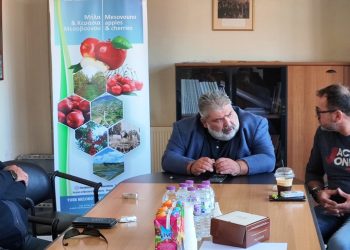 Με εκπροσώπους των μηλοκαλλιεργητών της Εορδαίας συναντήθηκε ο Δήμαρχος Παναγιώτης Πλακεντάς- Επιστολή στον Υπουργό Αγροτικής Ανάπτυξης με αίτημα στήριξής τους