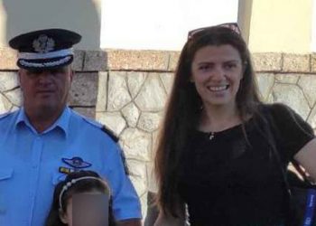 Ενημερωτικά φυλλάδια τροχαίας και σχολικά προγράμματα με σελιδοδείκτες διανεμήθηκαν σήμερα από αστυνομικούς σε μαθητές Δημοτικών Σχολείων και γονείς σε περιοχές της Δυτικής Μακεδονίας