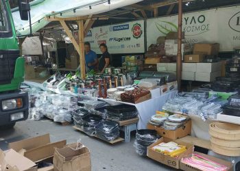 Πτολεμαΐδα: Στήνονται οι πάγκοι για το πανηγύρι – Ξεκινάει το Σάββατο με καλούς οιωνούς