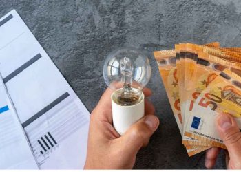 Ηλεκτρικό ρεύμα: Με μείωση 15% σε σχέση με το 2021 η πρόσθετη έκπτωση τον Οκτώβριο