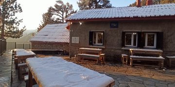 Το πρώτο χιόνι για εφέτος – Έπεσε στον Όλυμπο