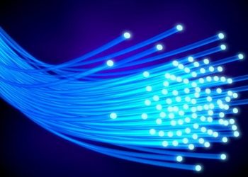 Πτολεμαΐδα: Οι εργασίες για εγκατάσταση οπτικών ινών πέρασαν από ιδιόκτητο χώρο – Αναγνώστρια επεσήμανε το γεγονός