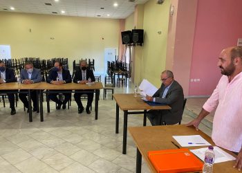 Ο Ν. Παπαθανάσης στην Ακρινή: «Εγώ δεσμεύομαι με υπογραφές για τις προτάσεις που φέρνω»- Τι είπε για τη μη επέκταση των Ορυχείων και τη μετεγκατάταση