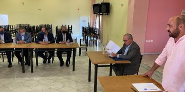 Ο Ν. Παπαθανάσης στην Ακρινή: «Εγώ δεσμεύομαι με υπογραφές για τις προτάσεις που φέρνω»- Τι είπε για τη μη επέκταση των Ορυχείων και τη μετεγκατάταση