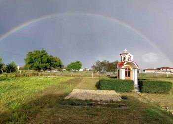 Υπέροχη εικόνα με το ουράνιο τόξο, λίγο μετά την έντονη βροχόπτωση, κάπου στα Δυτικά της Πτολεμαΐδας! (φώτο-βίντεο)