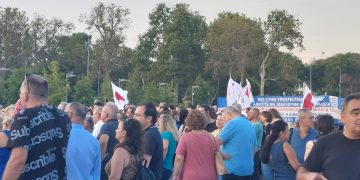 Στους “δρόμους” έβγαλε τους Υγειονομικούς ο ένας χρόνος αναστολής της εργασίας τους ! (ρεπορτάζ της Κούλας Πουλασιχίδου)