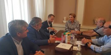 Α. Σδούκου από την Πτολεμαΐδα: «Η περιοχή θα χρειαστεί να σηκώσει το βάρος της ασφαλούς ενεργειακής τροφοδοσίας» – Συνάντηση με τον Δήμαρχο Εορδαίας Π. Πλακεντά