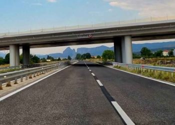 Σε πλήρη εξέλιξη βρίσκονται  έργα συντήρησης,   στην Εθνική οδό  Γρεβενών – Καλαμπάκας μετά την κοινότητα Άνοιξης.   