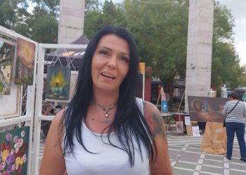 Εντυπωσίασε τους φίλους των Καλών Τεχνών η διήμερη υπαίθρια Έκθεση Ζωγραφικής της Ντανιέλα Νικόλοβα- Σιδηροπούλου , που φιλοξενήθηκε το Σαββατοκύριακο στην Κεντρική Πλατεία της Πτολεμαΐδας! (φώτο-βίντεο-ρεπορτάζ της Κούλας Πουλασιχίδου)