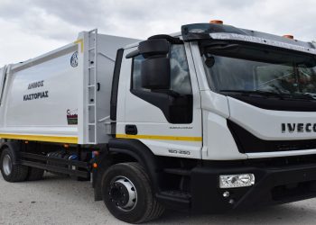 Τέσσερα νέα απορριμματοφόρα του Δήμου Καστοριάς στη …μάχη της καθαριότητας