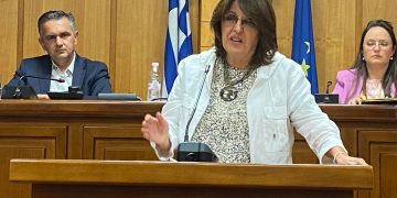 Ζεμπιλιάδου σε Παπαθανάση: «Σας καλωσορίζουμε στην Περιφέρεια της εικονικής πραγματικότητας»