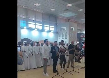 Άραβες “μαγεύτηκαν” από τα ποντιακά τραγούδια και τα χορεύουν στην 86η ΔΕΘ (Video)