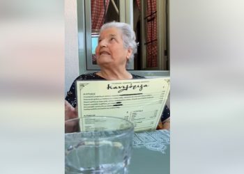 “Ατο το #σως ντο εν;” – Η απίθανη γιαγιά που διαβάζει τον κατάλογο με τα φαγητά στην “Κανελόριζα”