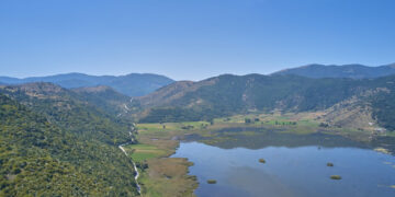 Αμύνταιο: Έρευνες για αγνοούμενο 55χρονο ψαρά στη λίμνη Χειμαδίτιδα