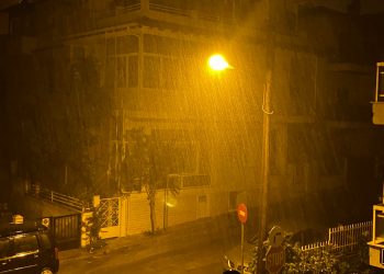 Κοζάνη: Από… Καλοκαίρι, Φθινόπωρο- Έντονη καταιγίδα μέσα στην πόλη και όχι μόνο- VIDEO