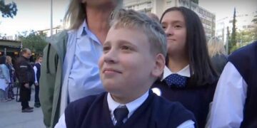 Επική ατάκα από μαθητή στην κάμερα της ΕΡΤ, λίγο πριν από την παρέλαση για την 28η Οκτωβρίου