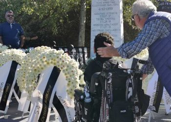 Ράγισαν καρδιές στο ετήσιο μνημόσυνο των αδικοχαμένων οπαδών του ΠΑΟΚ στα Τέμπη (φωτο)