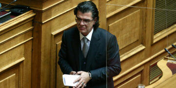 Α. Πάτσης: «Δεν ήξερα για το ασυμβίβαστο, σωστή η διαγραφή μου»