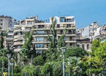 Άτοκα δάνεια για αγορά σπιτιού: Ανατροπή και νέοι δικαιούχοι για στεγαστικό έως 150.000 ευρώ