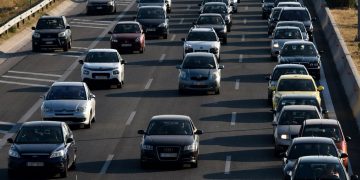 Ασφαλέστερη και ταχύτερη η μεταβίβαση οχήματος: Έρχεται η ηλεκτρονική πληρωμή των τελών