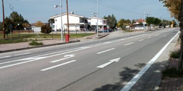 Εργασίες διαγράμμισης σε τμήμα της Περιφερειακής Οδού της Πτολεμαΐδας (της Κούλας Πουλασιχίδου)