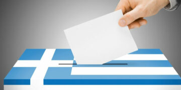 Εκλογές: Πώς θα κατανεμηθούν οι βουλευτικές έδρες με βάση τη νέα απογραφή – Δέκα ερωταπαντήσεις