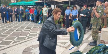 Πτολεμαΐδα: Οι καταθέσεις στεφάνων και τα μηνύματα για την επέτειο Απελευθέρωσης