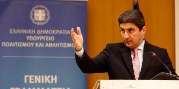 Λ. Αυγενάκης στη Βουλή: «Δεν εκβιαζόμαστε από τις αντιδημοκρατικές αποφάσεις της ΕΠΟ και των ΕΠΣ»